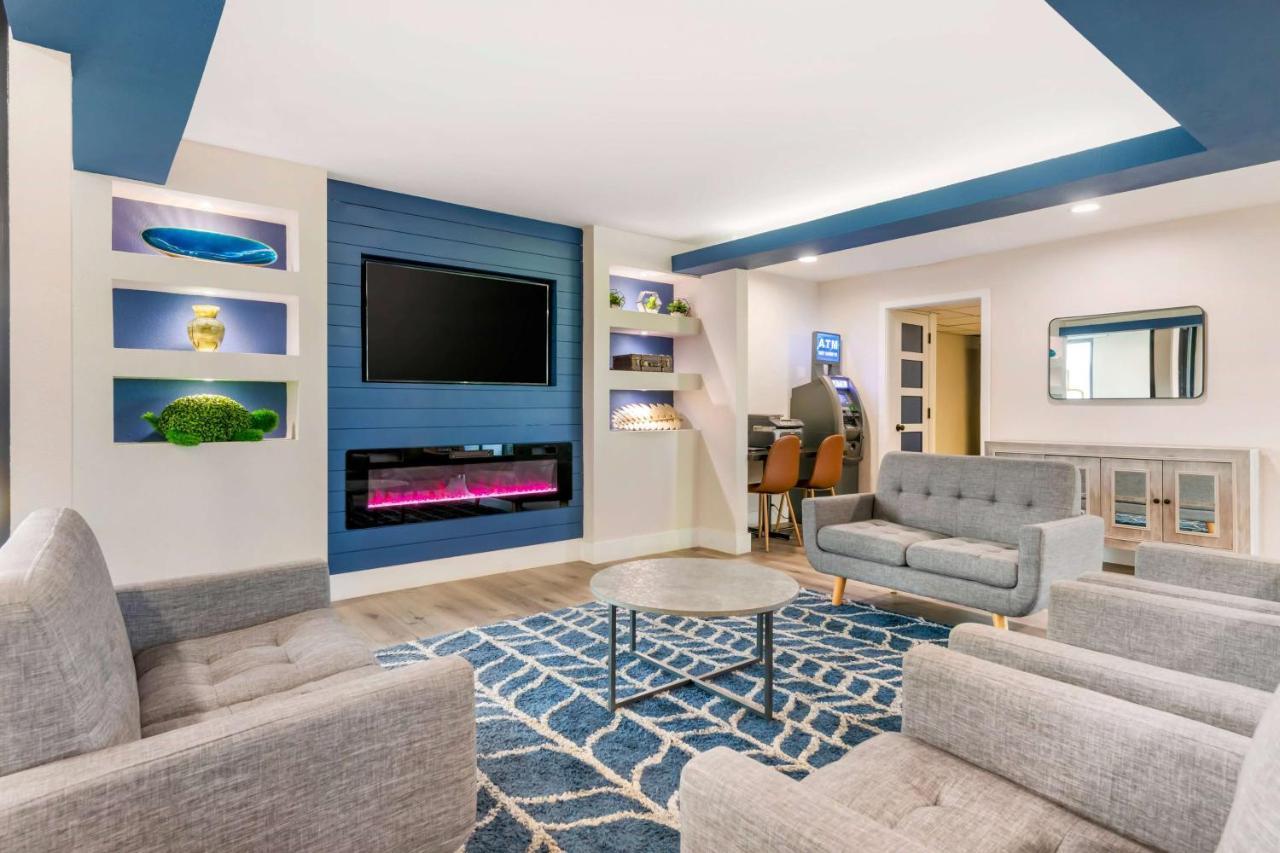 Super 8 By Wyndham Orlando Near Florida Mall Williamsburg Exterior photo
