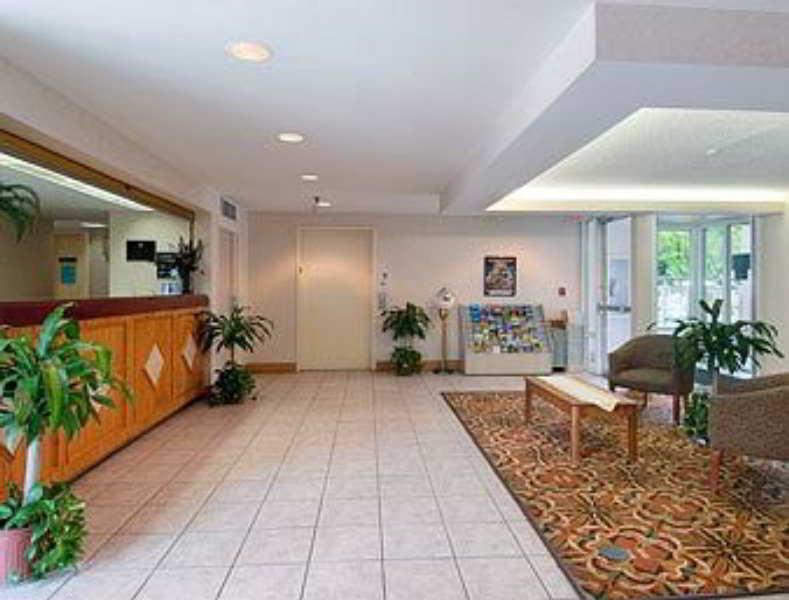 Super 8 By Wyndham Orlando Near Florida Mall Williamsburg Interior photo